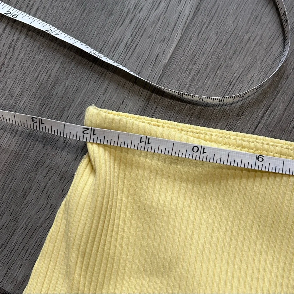 NWT carbon38 7/8 ribbed butter‎ yellow leggings women’s size medium - Picture 5 of 7